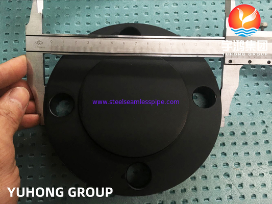 A flange cega de aço com baixo teor de carbono, forjada e normalizada, ASME B16.5 / EN1092-1, utilizada em oleodutos e gasodutos