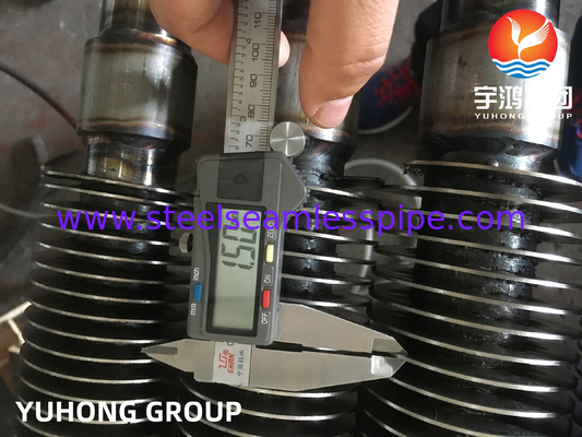 Tubo Finned contínuo helicoidal soldado de alta frequência da espiral de ASTM A213 T12 HFW