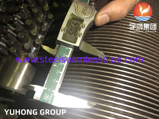 ASTM EN DIN ASTM A106 Gr.B A335 P5 P9 A312 TP304 317L Tubos com barbatanas