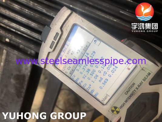 Tubo sem costura de aço liga ASME SA213 T5, pintado de preto com alta resistência à temperatura para trocador de calor de caldeira