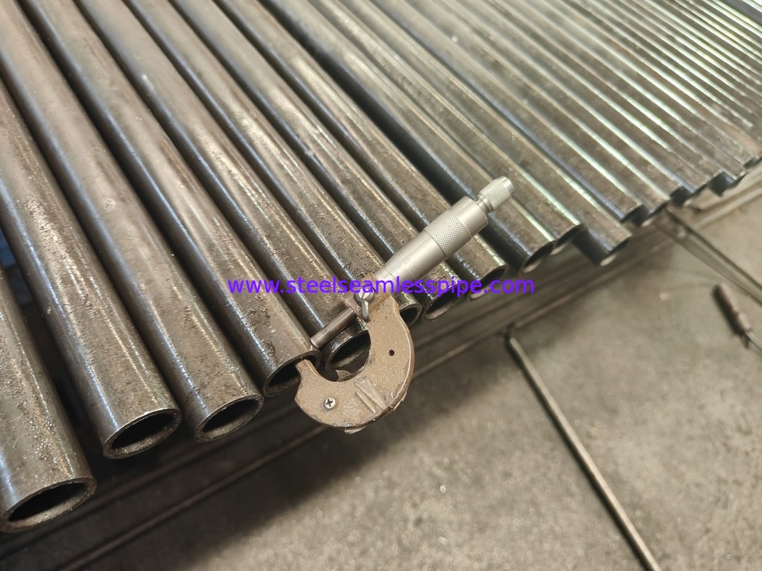 EN10216-2 16Mo3 TC2 10CrMo9-10 TC2 Tubos sem costura de aço ligado para tubos de água da caldeira