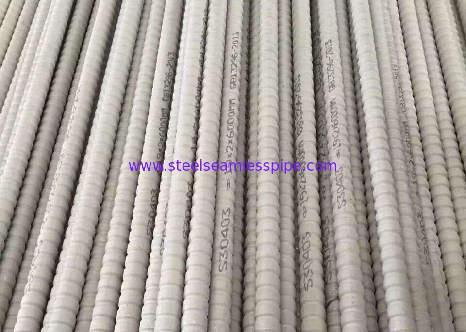 ASTM A213 S30403 Tubo de barbatanas onduladas eficiente em termos energéticos para trocador de calor