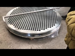 A partir de 1 de janeiro de 2014, a Comissão deve apresentar ao Parlamento Europeu e ao Conselho uma proposta de regulamento que estabeleça as regras de execução do presente regulamento.